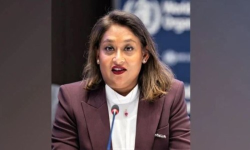 脸上突然长斑跟痘网 - 网站提供脸上突然长斑了怎么回事小常识、脸上突然长痘